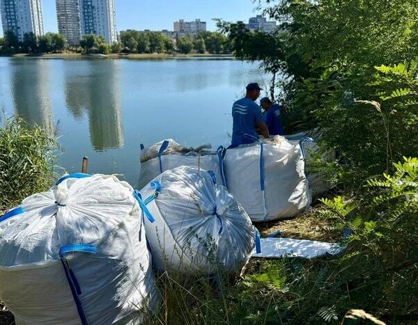 Забруднення озера Кирилівки внаслідок обстрілу: стан водойми покращився