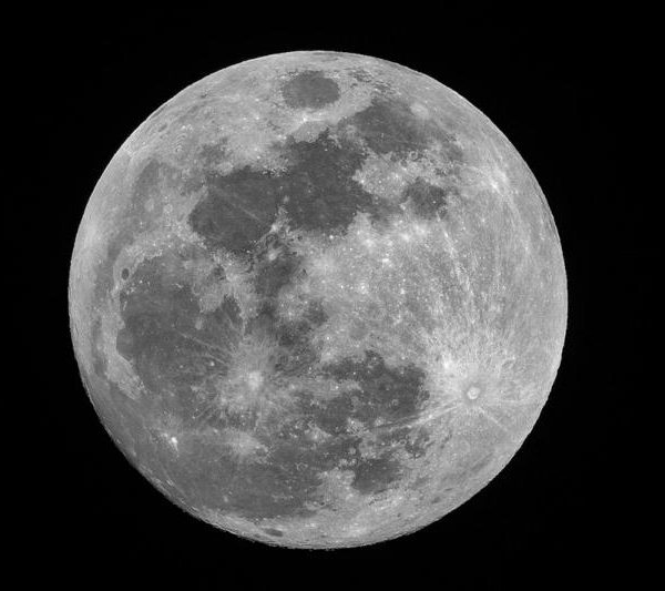 Верхній ступінь SpaceX Falcon 9 прямує до Місяця: вчені не знають, що на них чекає
