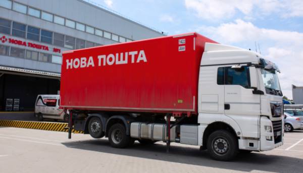 «Нова пошта» впроваджує розконцентровану систему складів після руйнування центру на Київщині.