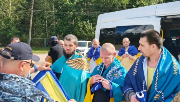 СБУ продемонструвала унікальні кадри з сьогоднішнього обміну заручниками