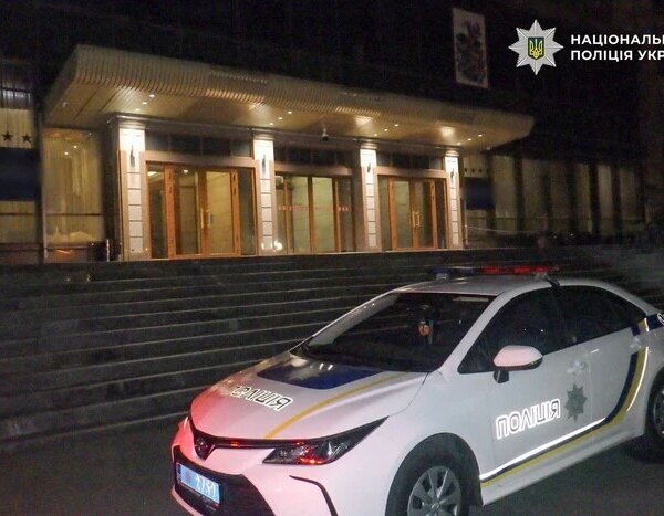 Чоловік поранив відвідувача готелю в центрі Києва через зауваження: нападника спіймали