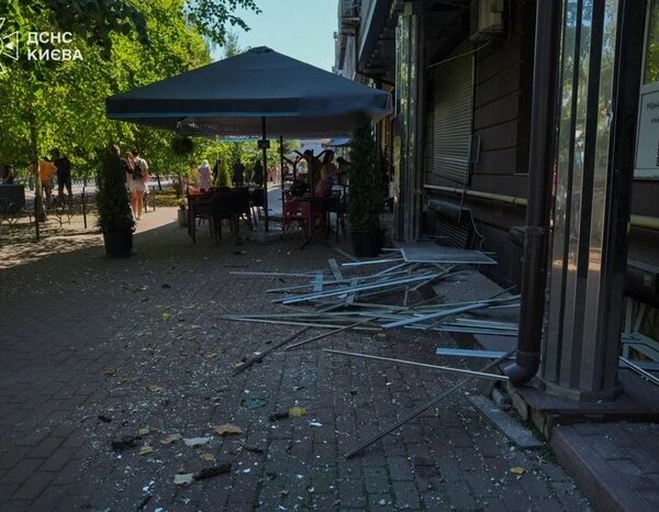 Дворічна дитина загинула внаслідок падіння російського безпілотника в Києві
