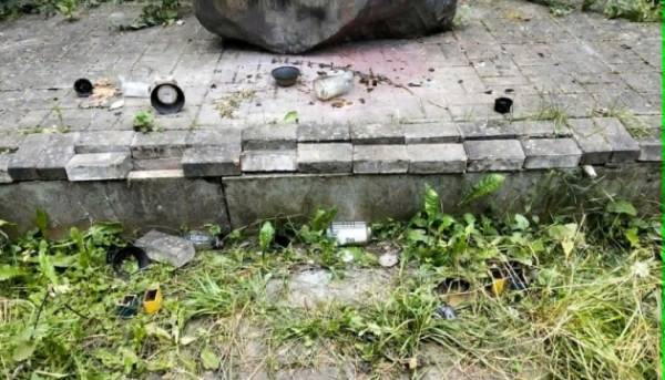 У Польщі знову сталося святотатство на українській меморіальній ділянці — посольство вимагає реакції урядовців 7