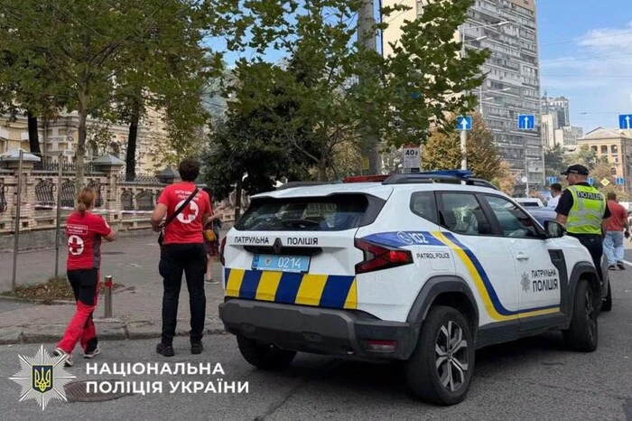 Російська Федерація з ночі атакує Київ безпілотниками: постраждали четверо, пошкоджено&hellip;
