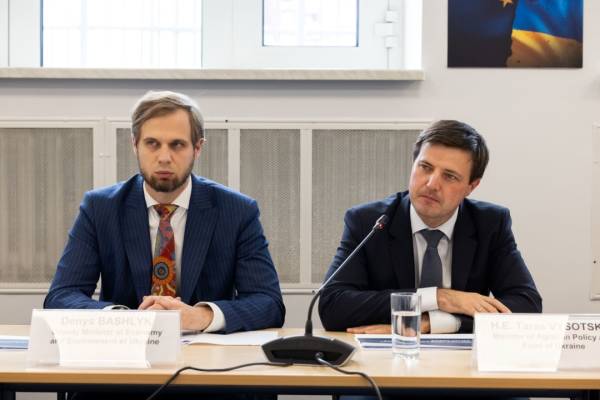 Україна просить ЄС запровадити спільний механізм для допомоги сільгоспвиробникам: атаки на порти ставлять під загрозу експорт 5 Україна просить ЄС запровадити спільний механізм для допомоги сільгоспвиробникам: атаки на порти ставлять під загрозу експорт 5
