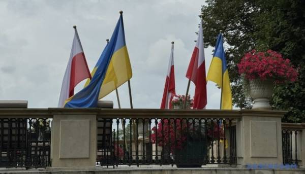 «Не будьте байдужими»: по всій Польщі пройшли акції на підтримку українців