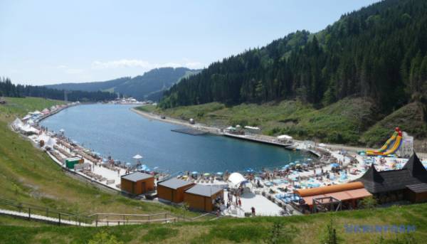 У Буковелі організують благодійне плавання для ветеранів і дітей з обмеженими можливостями 12
