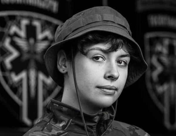 Головна 113 Призначено дату церемонії прощання з парамедикинею Євою Ройтер, яка загинула…