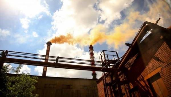 «Запоріжсталь» зупинила роботу через ракетний удар РФ: семеро працівників загинули, десятки отримали поранення. 14
