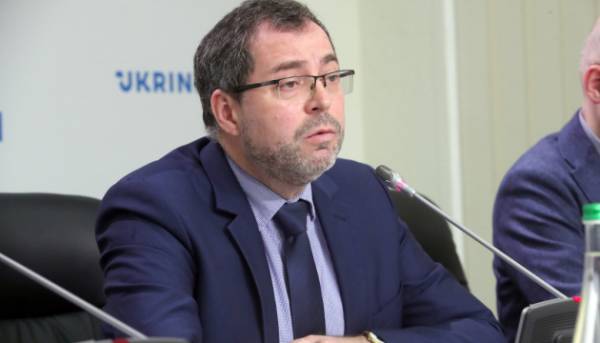 Апостольська Столиця непохитно відстоює цілісність України, стверджує український посол у Ватикані
