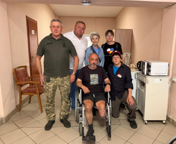 Зірка Голлівуду Джессі Айзенберг завітав до санаторію Державної прикордонної служби. 7