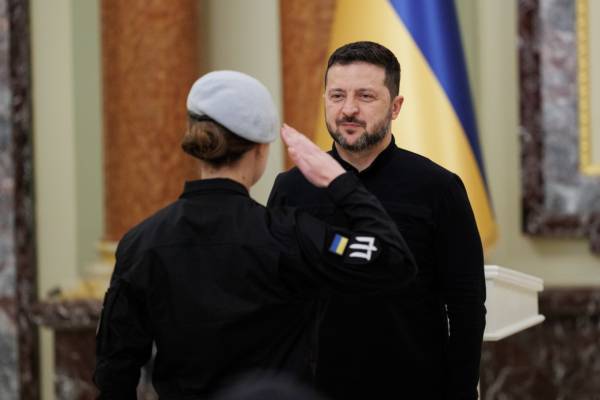 Головна 47 Зеленський нагородив розвідників за заслуги