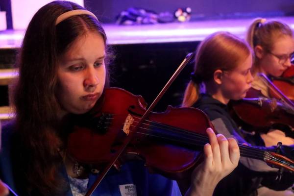 Харківські підлітки оживили свої історії на сцені 7 Харківські підлітки оживили свої історії на сцені 7