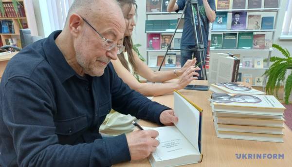 В Івано-Франківську презентували новий роман про Олександра Довженка