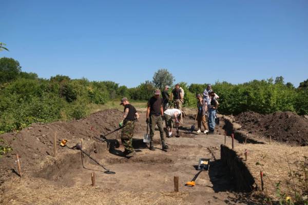 Глинський археологічний комплекс: мідні скарби, невідоме поселення та курганні загадки 11 Глинський археологічний комплекс: мідні скарби, невідоме поселення та курганні загадки 11