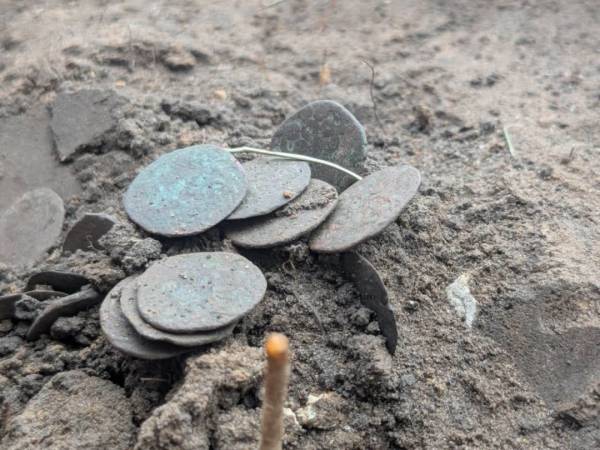 Археологи на Полтавщині знайшли скарби минулих століть 7 Археологи на Полтавщині знайшли скарби минулих століть 7