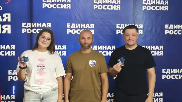 Колаборантка з Каховки отримала нагороду від окупаційної влади за співпрацю з партією Медведєва