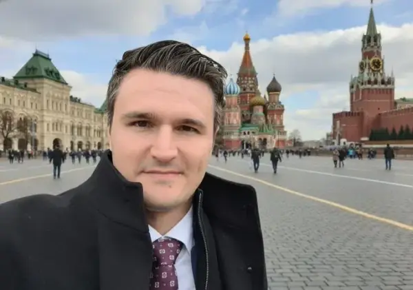 Символічне зображення інформаційної війни та пропаганди, що спотворює факти про Європейський Союз 5