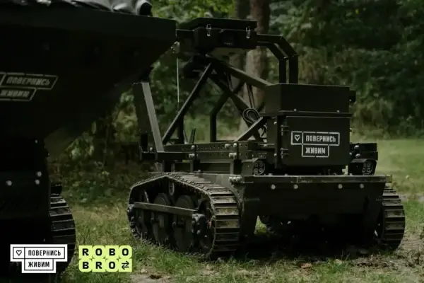 «Повернись живим» запустив робота RoboBro для логістики та евакуації ЗСУ