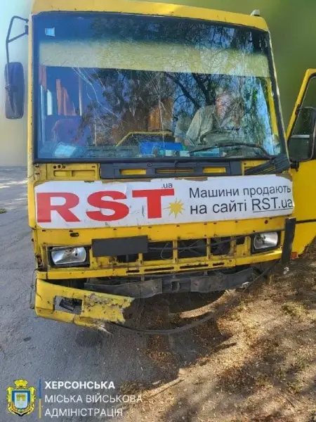 Пошкоджений магазин у Зеленівці після атаки дрона 4