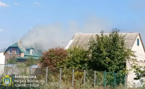 Пошкоджений магазин у Зеленівці після атаки дрона 1