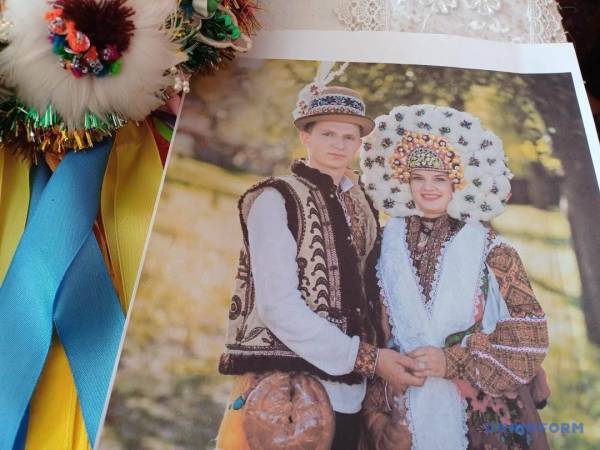 Пір'яний вінок: як давні весільні традиції живуть сьогодні 28 Пір'яний вінок: як давні весільні традиції живуть сьогодні 28