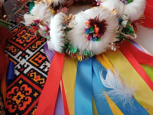 Пір'яний вінок: як давні весільні традиції живуть сьогодні 25 Пір'яний вінок: як давні весільні традиції живуть сьогодні 25